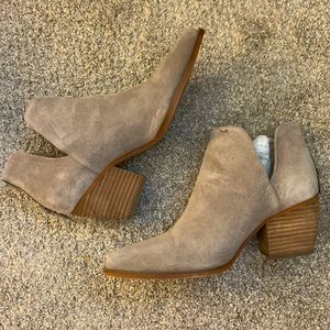 Vince Camuto Booties
